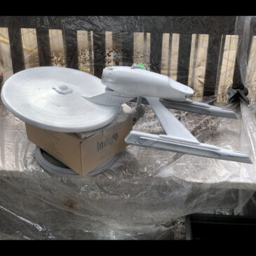 Polar Lights Refit Enterprise: Re-deco log, Part 1, priming